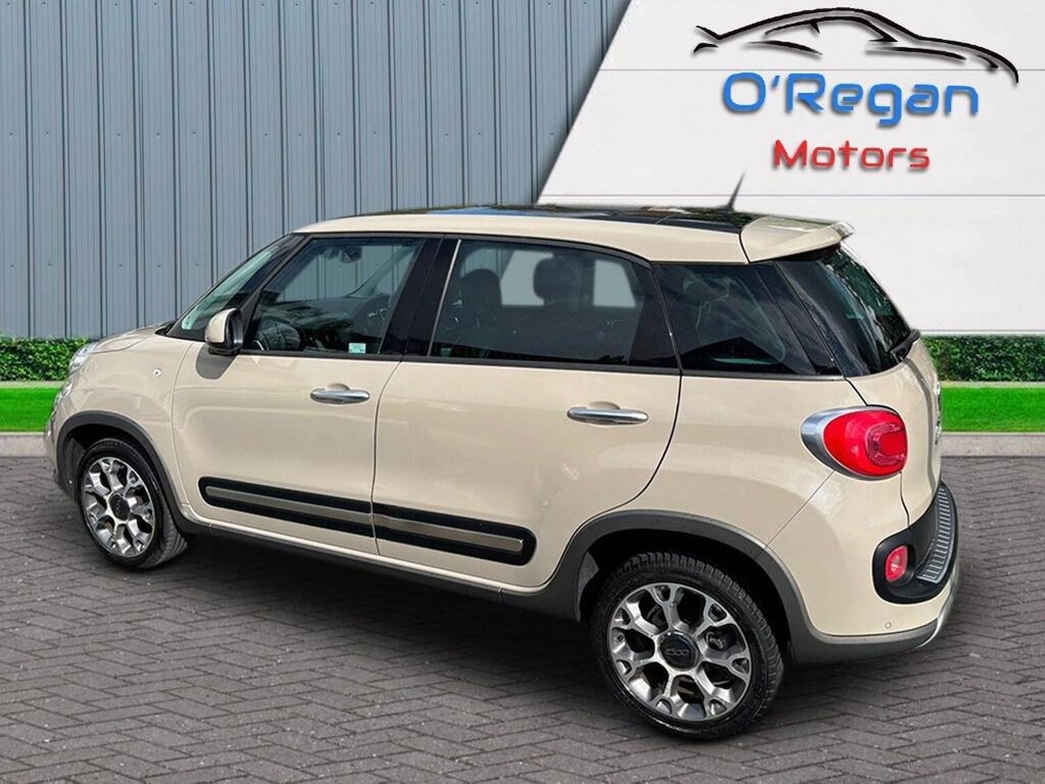 Used Fiat 500L 2018 for sale - 76643398: Photo 3