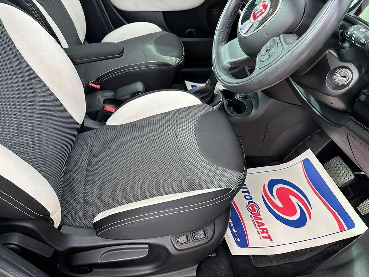 Used Fiat 500L 2018 for sale - 76643398: Photo 9