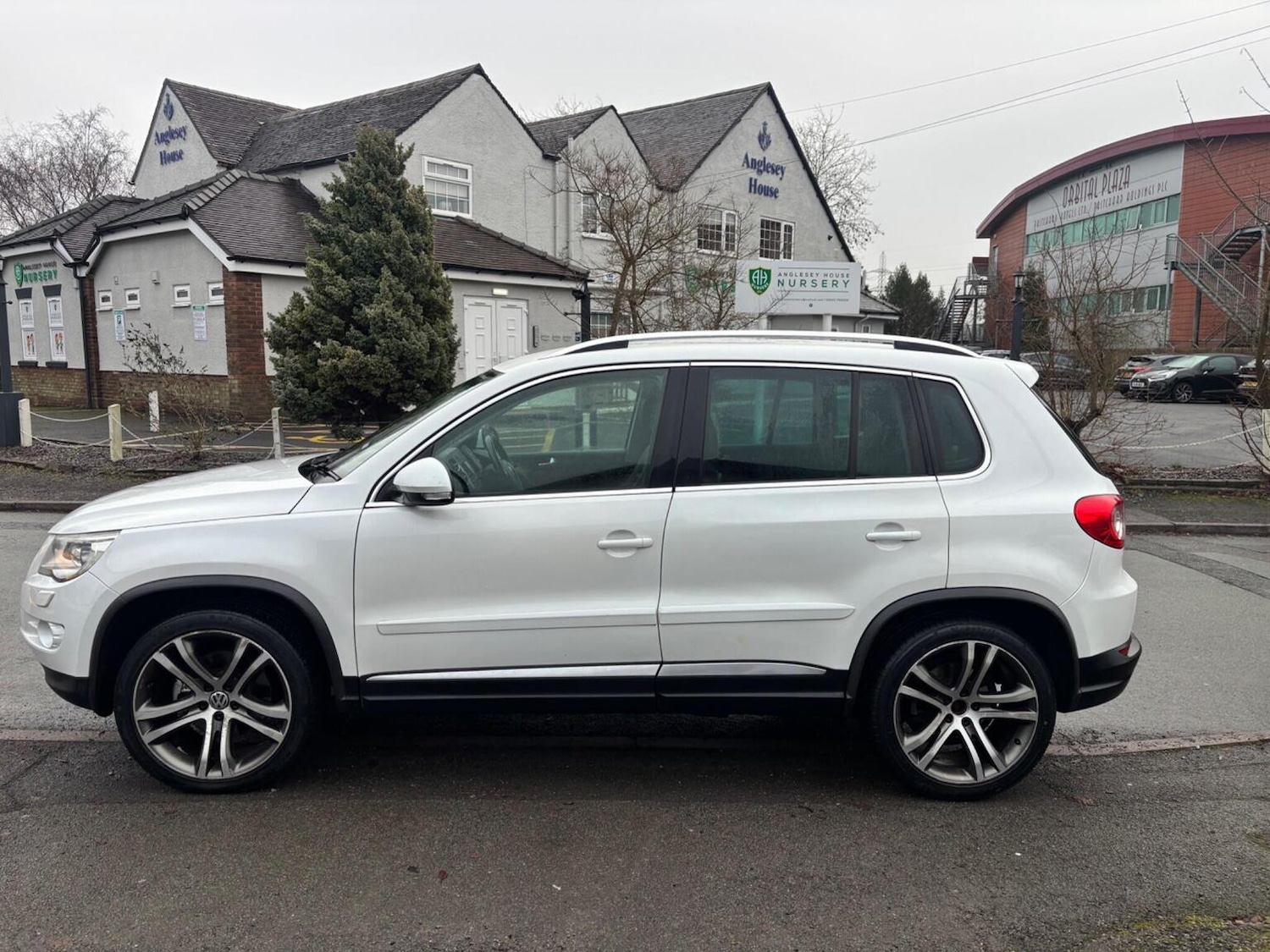 Used Volkswagen Tiguan 2010 for sale - 77207535: Photo 4