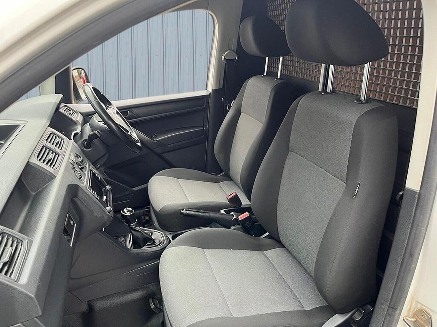 Used Volkswagen Caddy 2017 for sale - 76618689: Photo 9