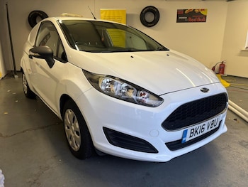 Used Ford Fiesta 2016 for sale - 76624418: Photo