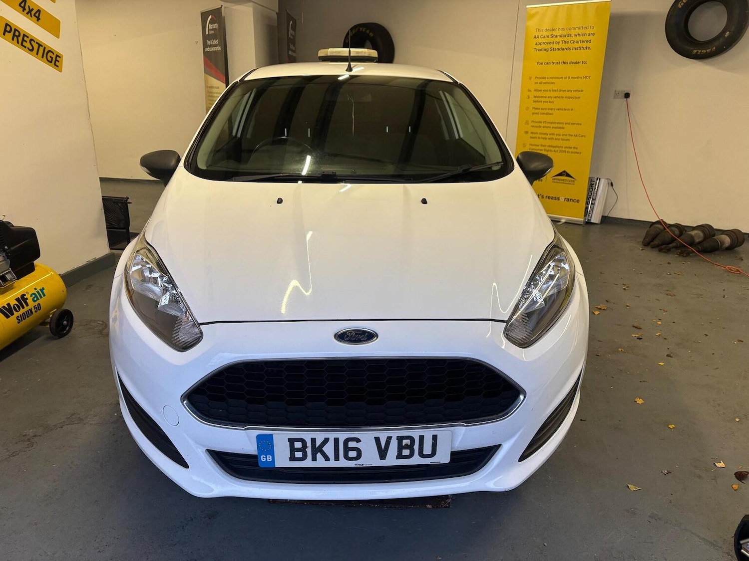 Used Ford Fiesta Van 2016 for sale - 76624418: Photo 2