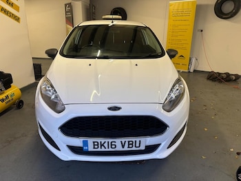 Used Ford Fiesta 2016 for sale - 76624418: Photo