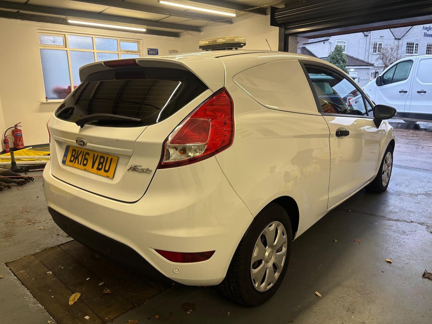 Used Ford Fiesta Van 2016 for sale - 76624418: Photo 4