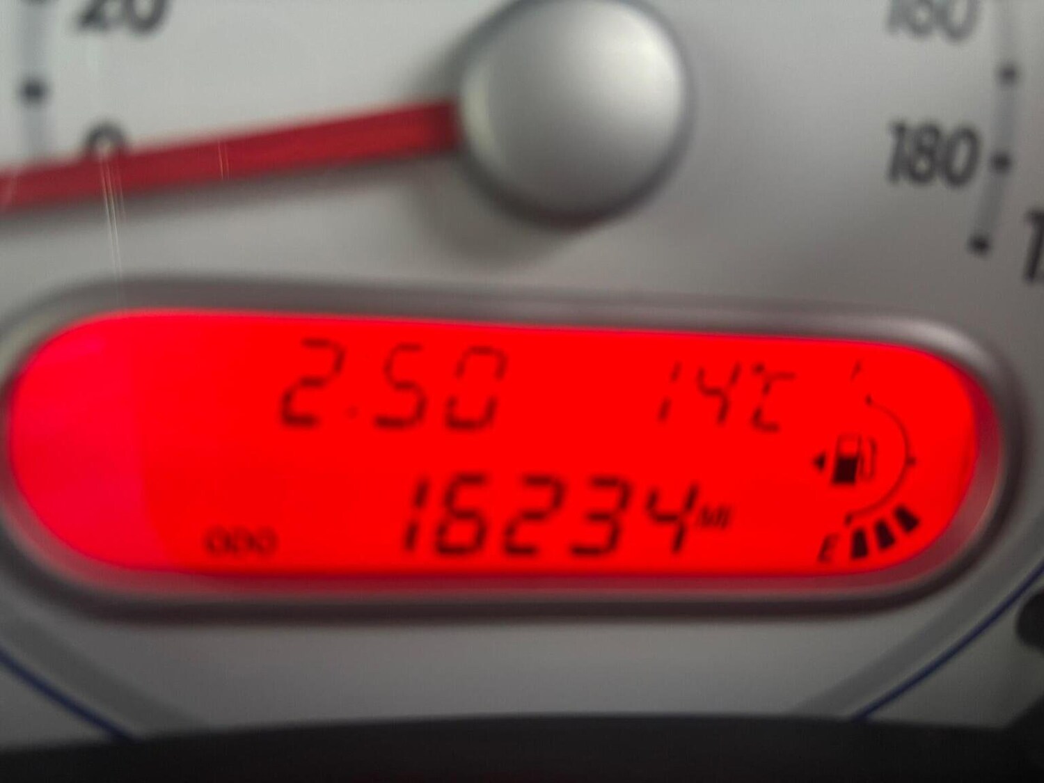 Used Suzuki Splash 2013 for sale - 76618621: Photo 9