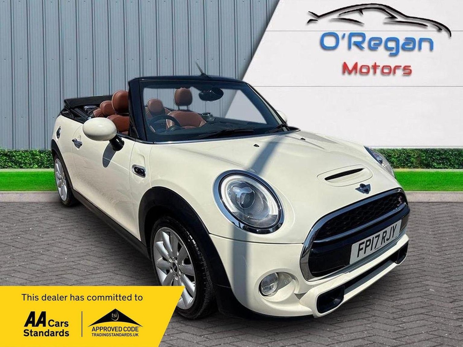 Used MINI Convertible 2017 for sale - 76712465: Photo 1