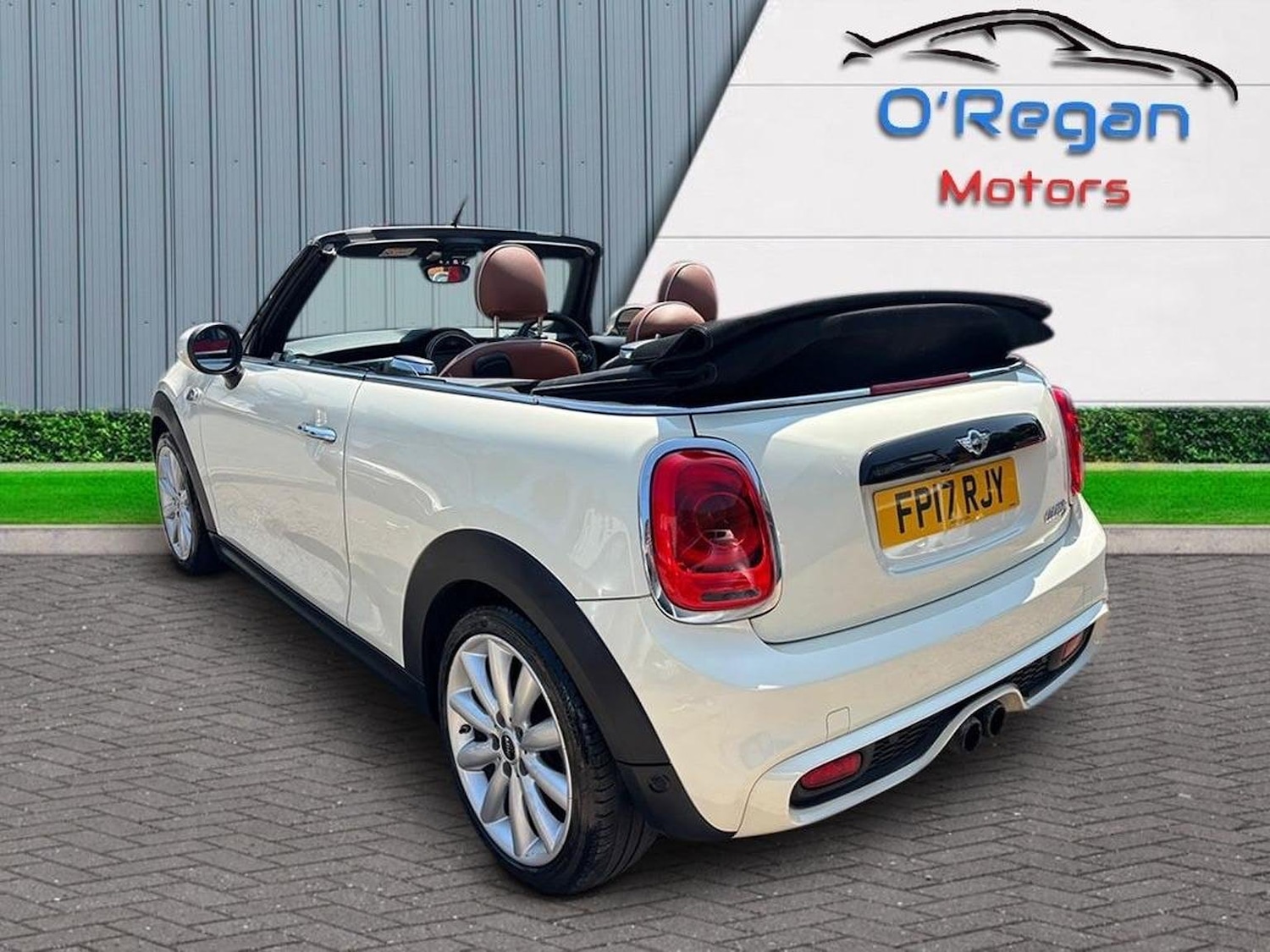 Used MINI Convertible 2017 for sale - 76712465: Photo 3