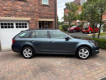 Used Skoda Octavia 2020 for sale - 79527221: Photo
