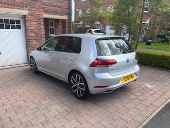 Used Volkswagen Golf 2018 for sale - 78790270: Photo