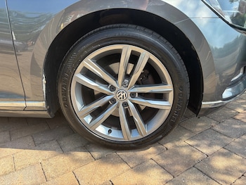 Used Volkswagen Passat 2016 for sale - 79498175: Photo
