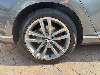 Used Volkswagen Passat 2016 for sale - 79498175: Photo
