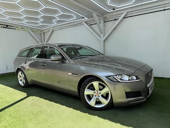 Used Jaguar XF 2018 for sale - 78988085: Photo