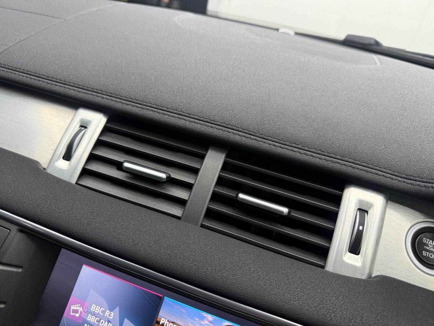 Used Land Rover Range Rover Evoque 2016 for sale - 77637381: Photo 44