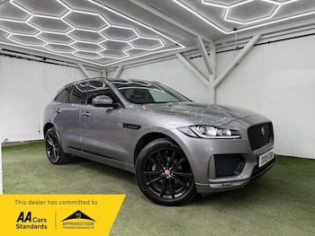 Used Jaguar F-Pace 2019 for sale - 79039234: Photo