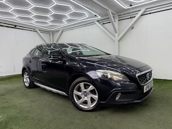 Used Volvo V40 2016 for sale - 79780432: Photo
