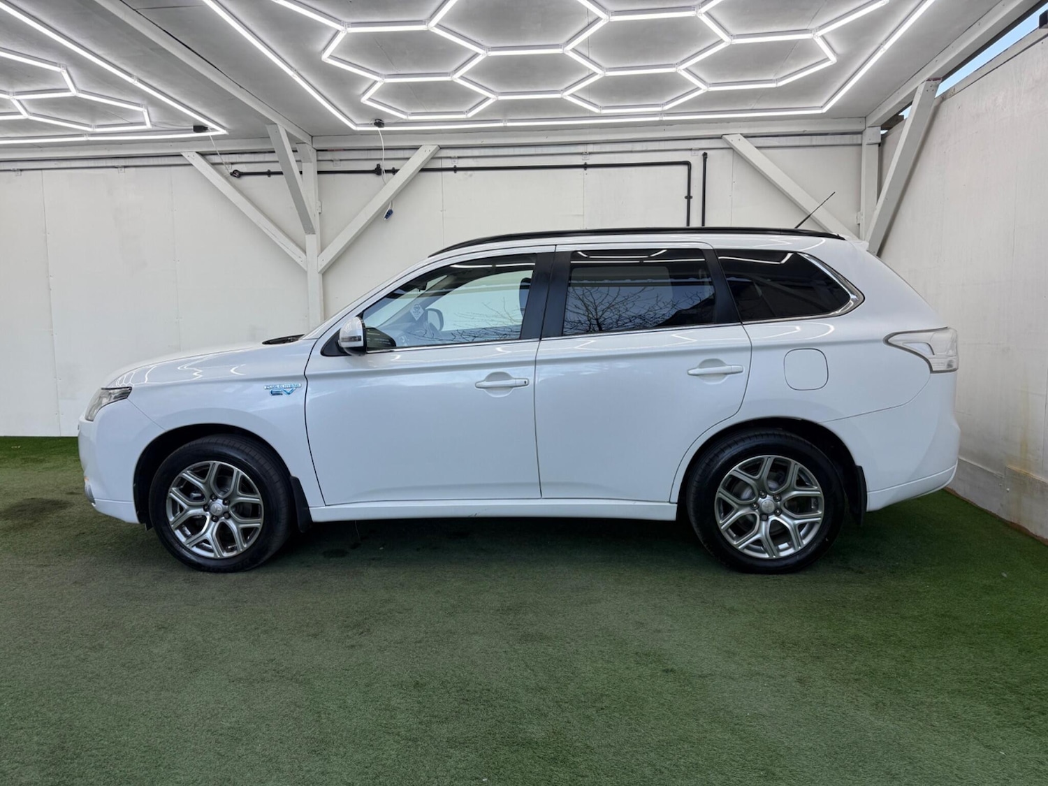 Used Mitsubishi Outlander 2015 for sale - 77993189: Photo 10
