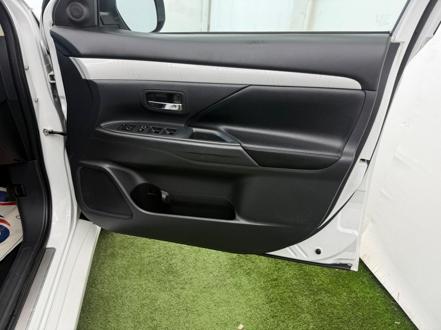 Used Mitsubishi Outlander 2015 for sale - 77993189: Photo 16