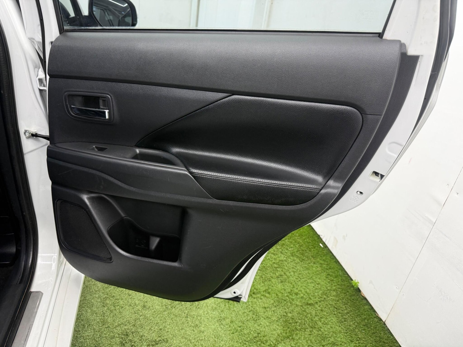 Used Mitsubishi Outlander 2015 for sale - 77993189: Photo 20