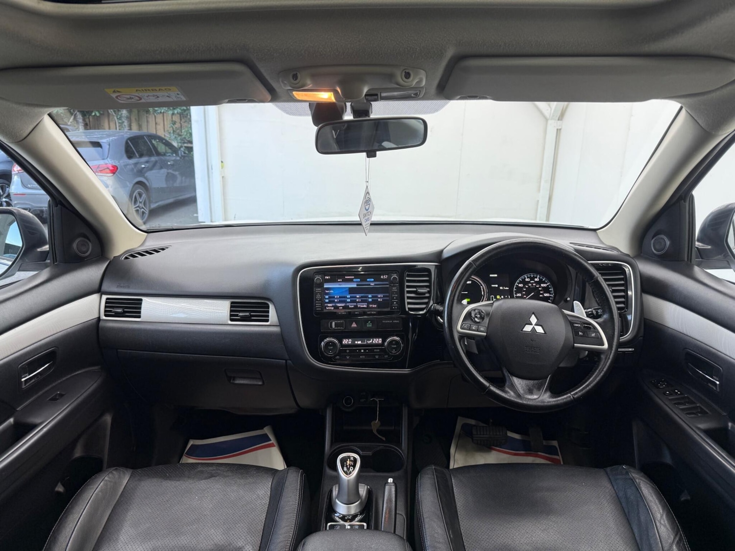 Used Mitsubishi Outlander 2015 for sale - 77993189: Photo 27