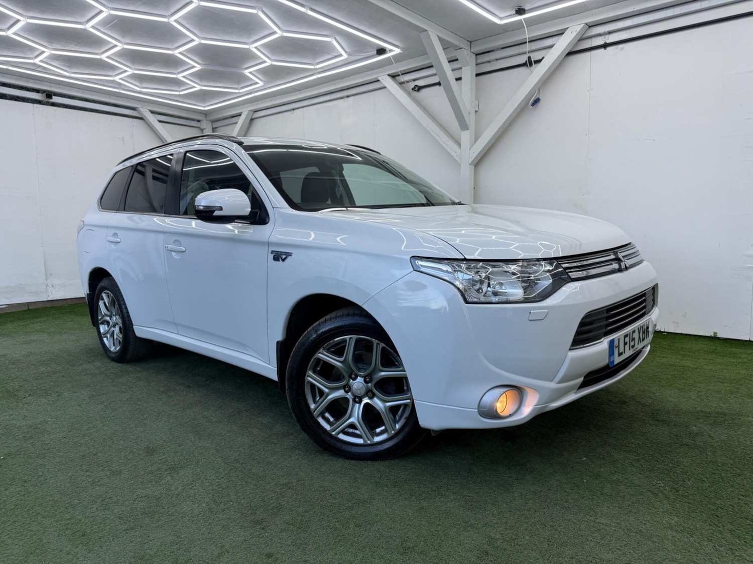 Used Mitsubishi Outlander 2015 for sale - 77993189: Photo 4