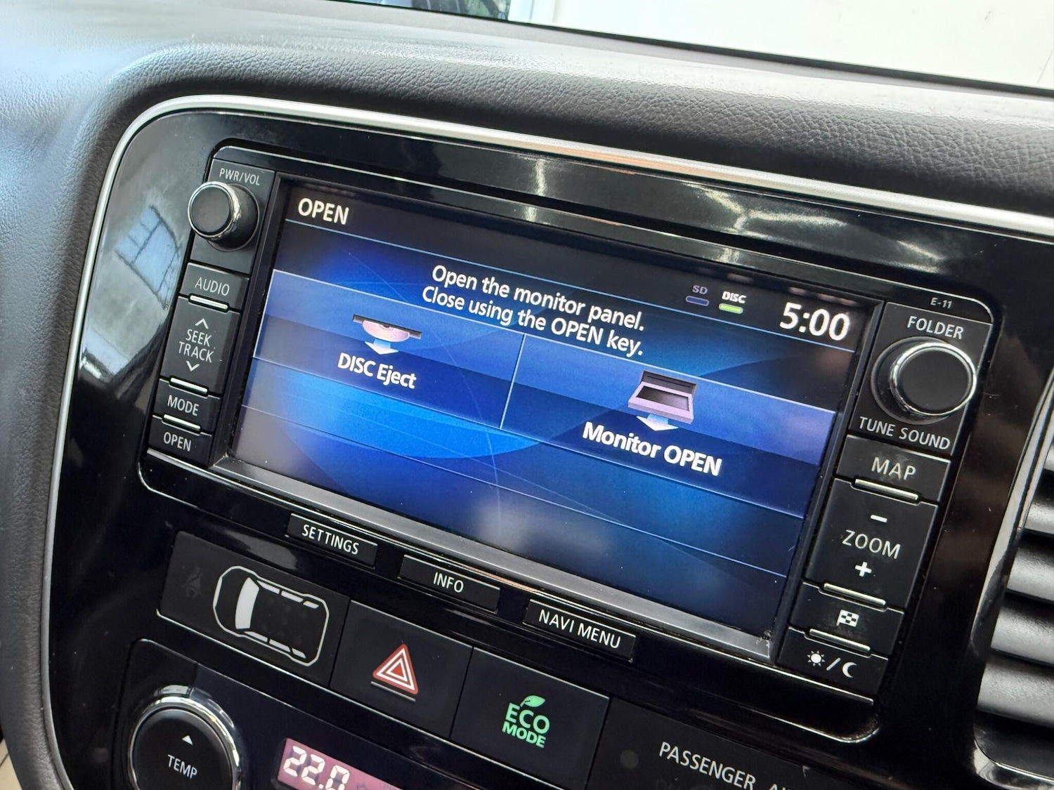 Used Mitsubishi Outlander 2015 for sale - 77993189: Photo 49