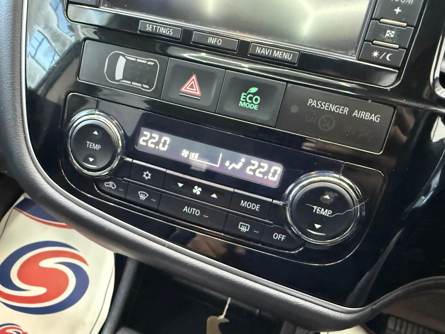 Used Mitsubishi Outlander 2015 for sale - 77993189: Photo 53