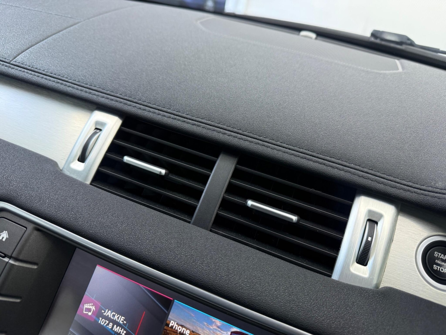 Used Land Rover Range Rover Evoque 2018 for sale - 77658243: Photo 43