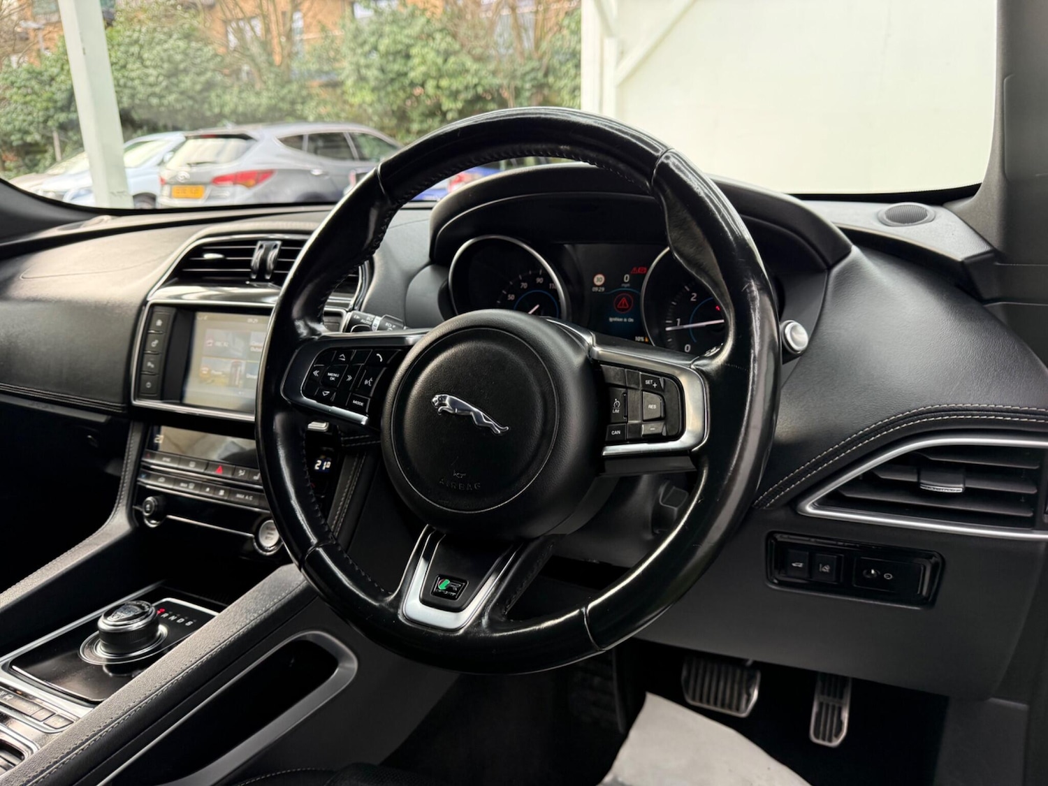 Used Jaguar F-Pace 2017 for sale - 77386221: Photo 14