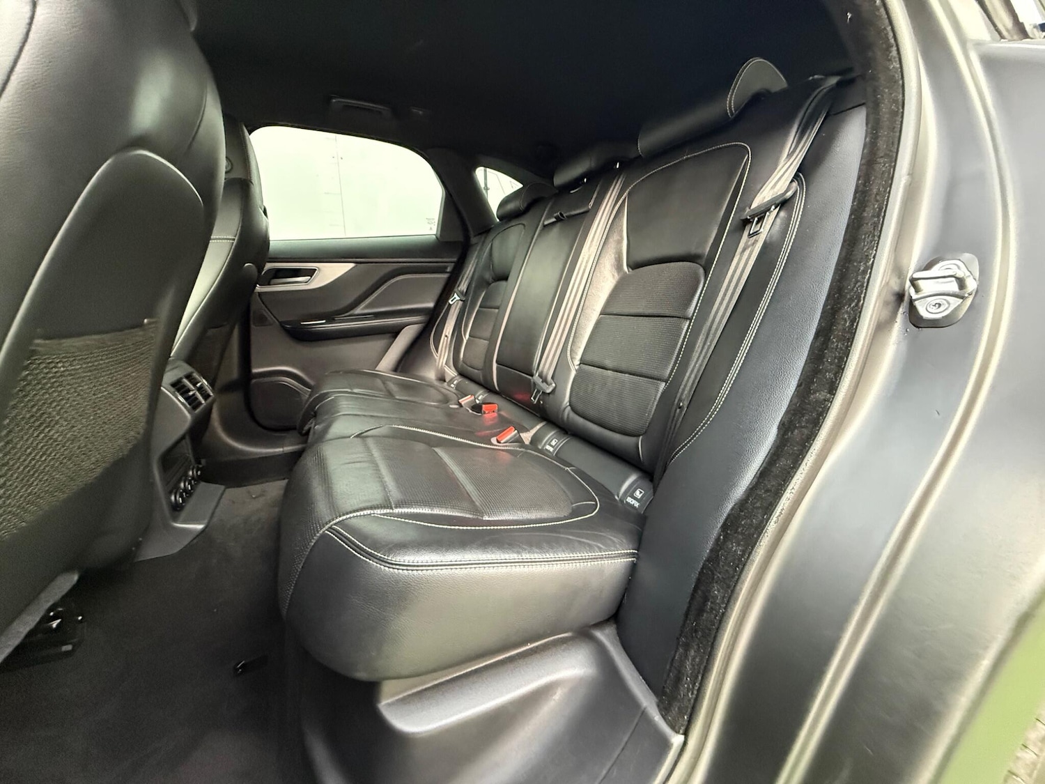 Used Jaguar F-Pace 2017 for sale - 77386221: Photo 23