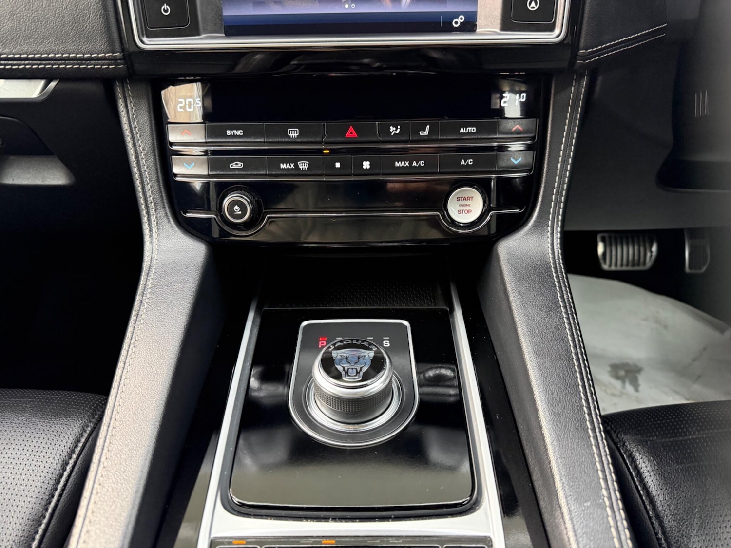 Used Jaguar F-Pace 2017 for sale - 77386221: Photo 29