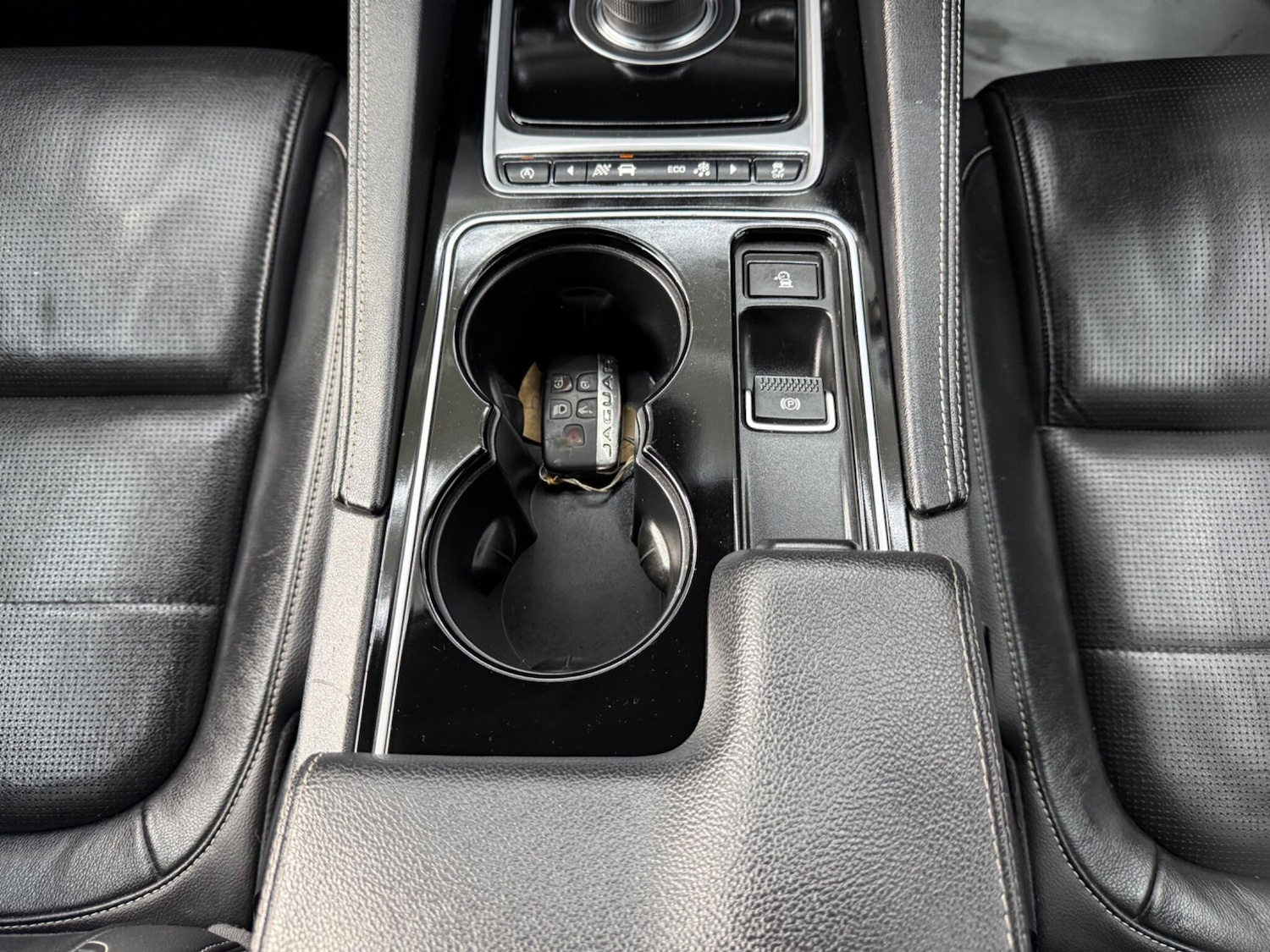 Used Jaguar F-Pace 2017 for sale - 77386221: Photo 30