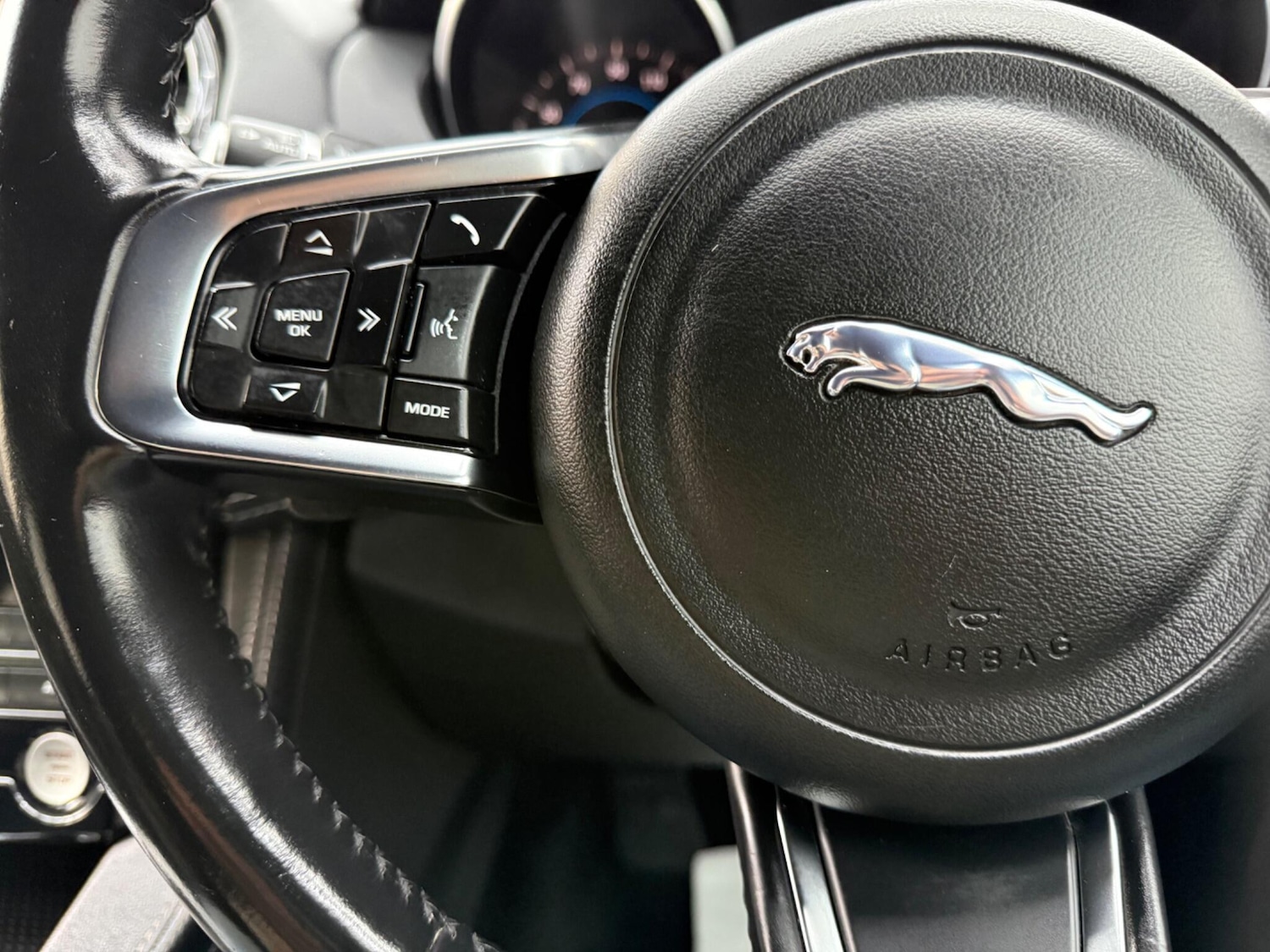 Used Jaguar F-Pace 2017 for sale - 77386221: Photo 34