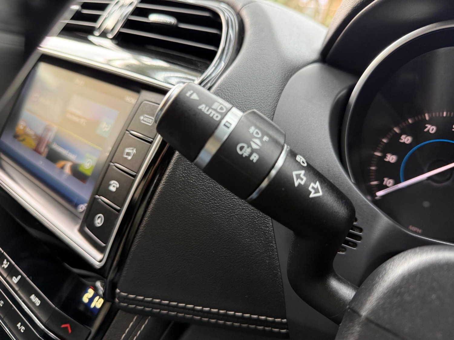 Used Jaguar F-Pace 2017 for sale - 77386221: Photo 36