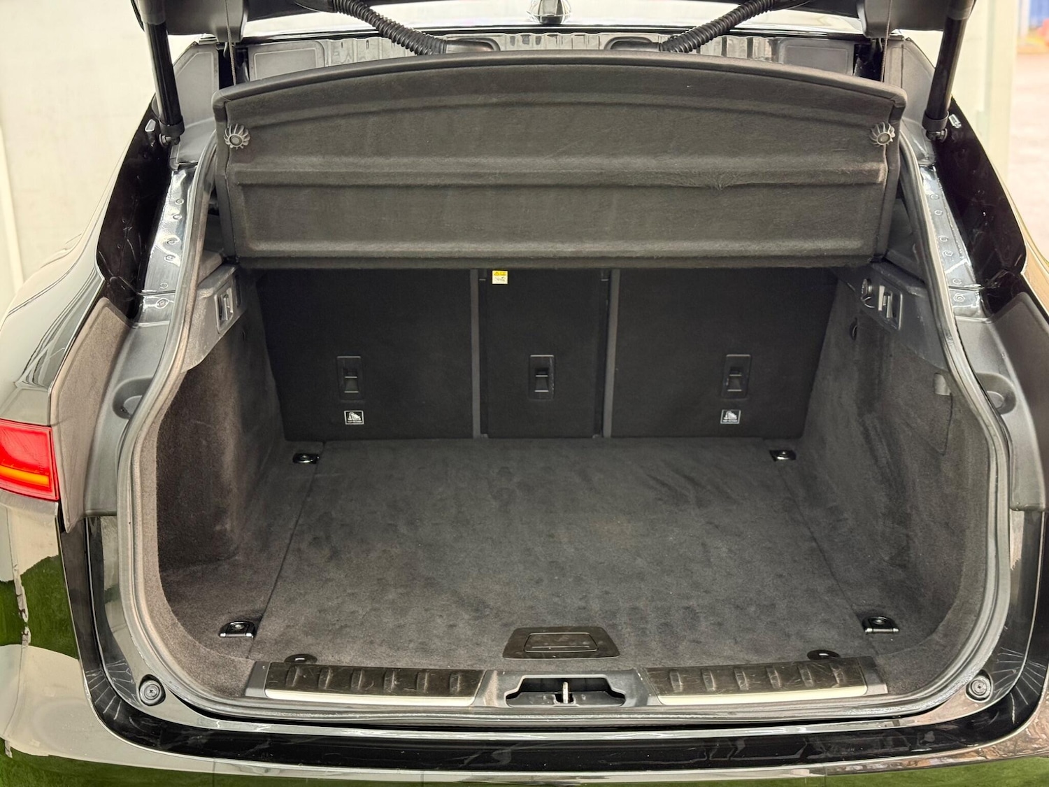 Used Jaguar F-Pace 2017 for sale - 77386221: Photo 8