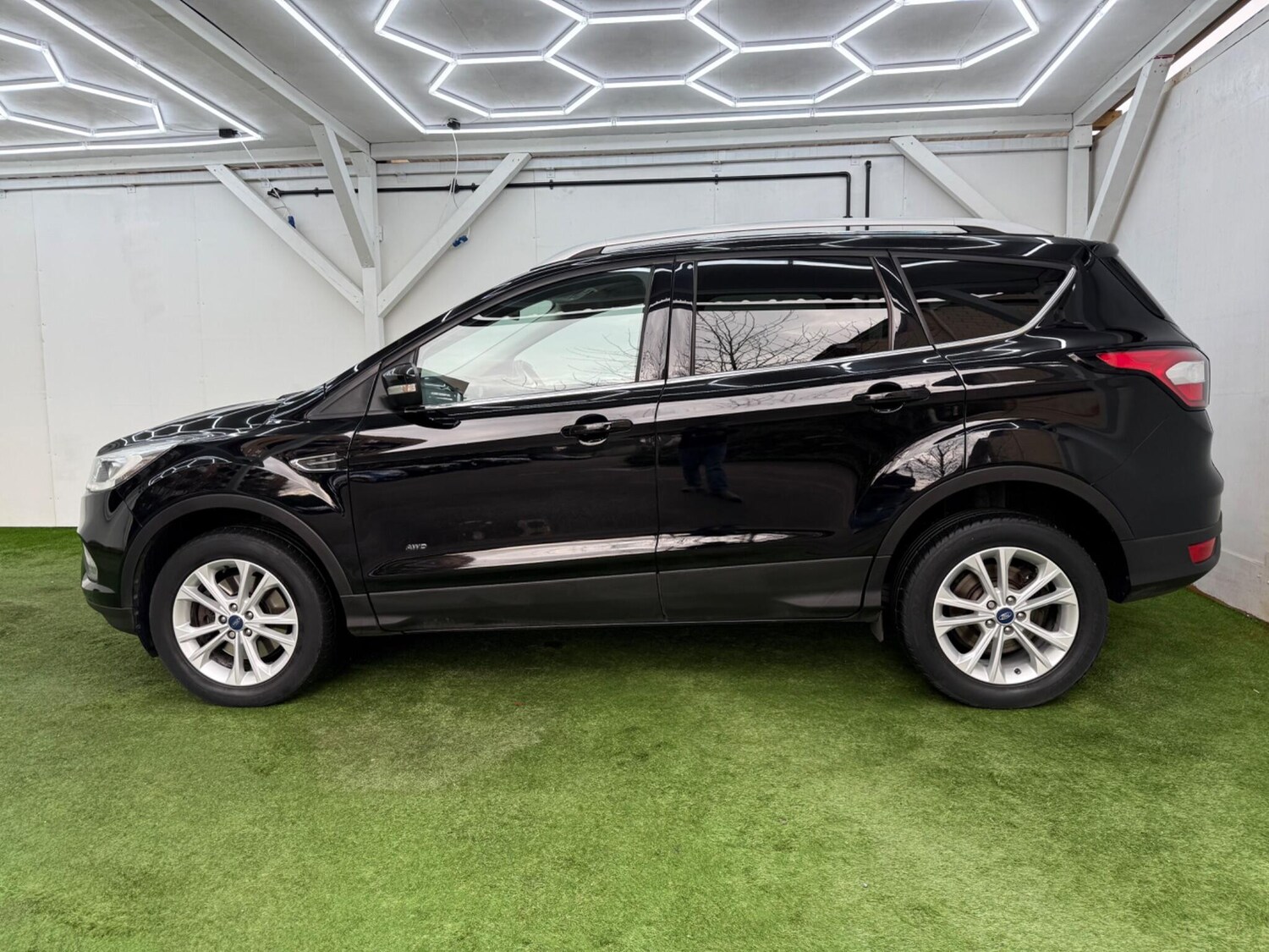Used Ford Kuga 2017 for sale - 77633917: Photo 10