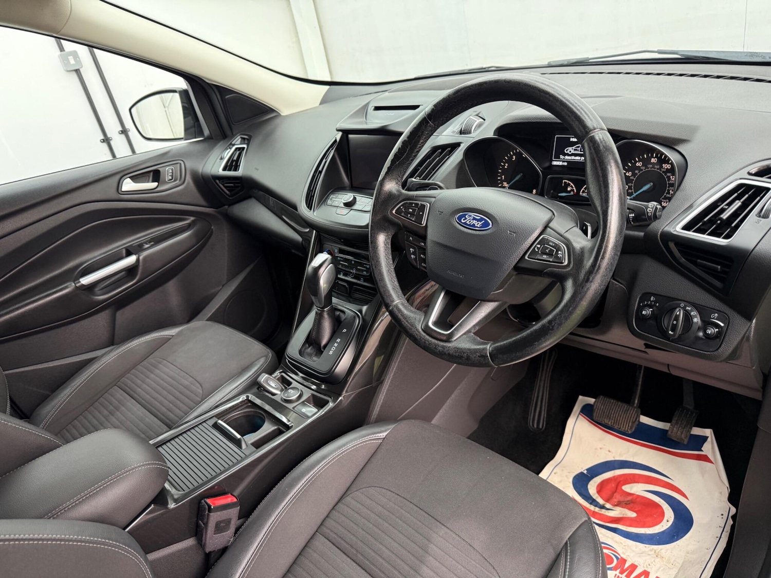 Used Ford Kuga 2017 for sale - 77633917: Photo 3