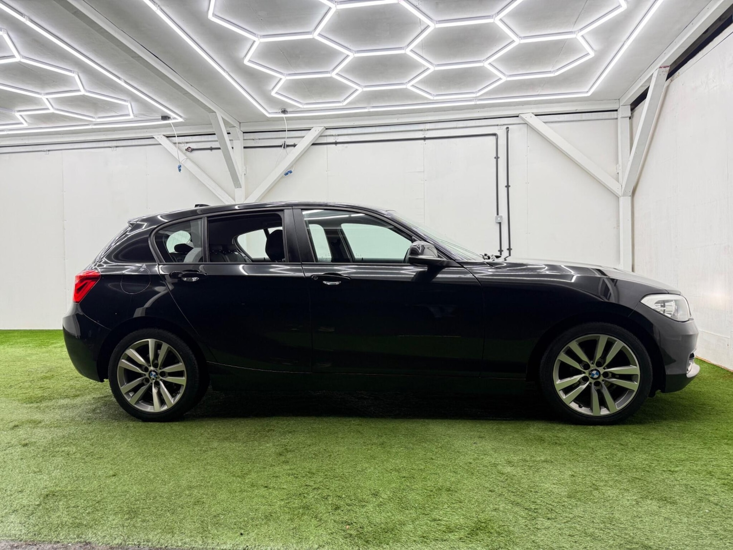 Used BMW 1 Series 2015 for sale - 77387228: Photo 2