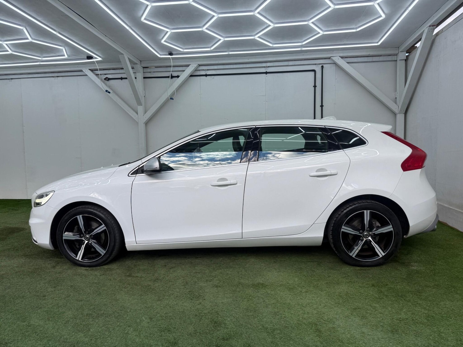 Used Volvo V40 for sale - 77722517: Photo 10