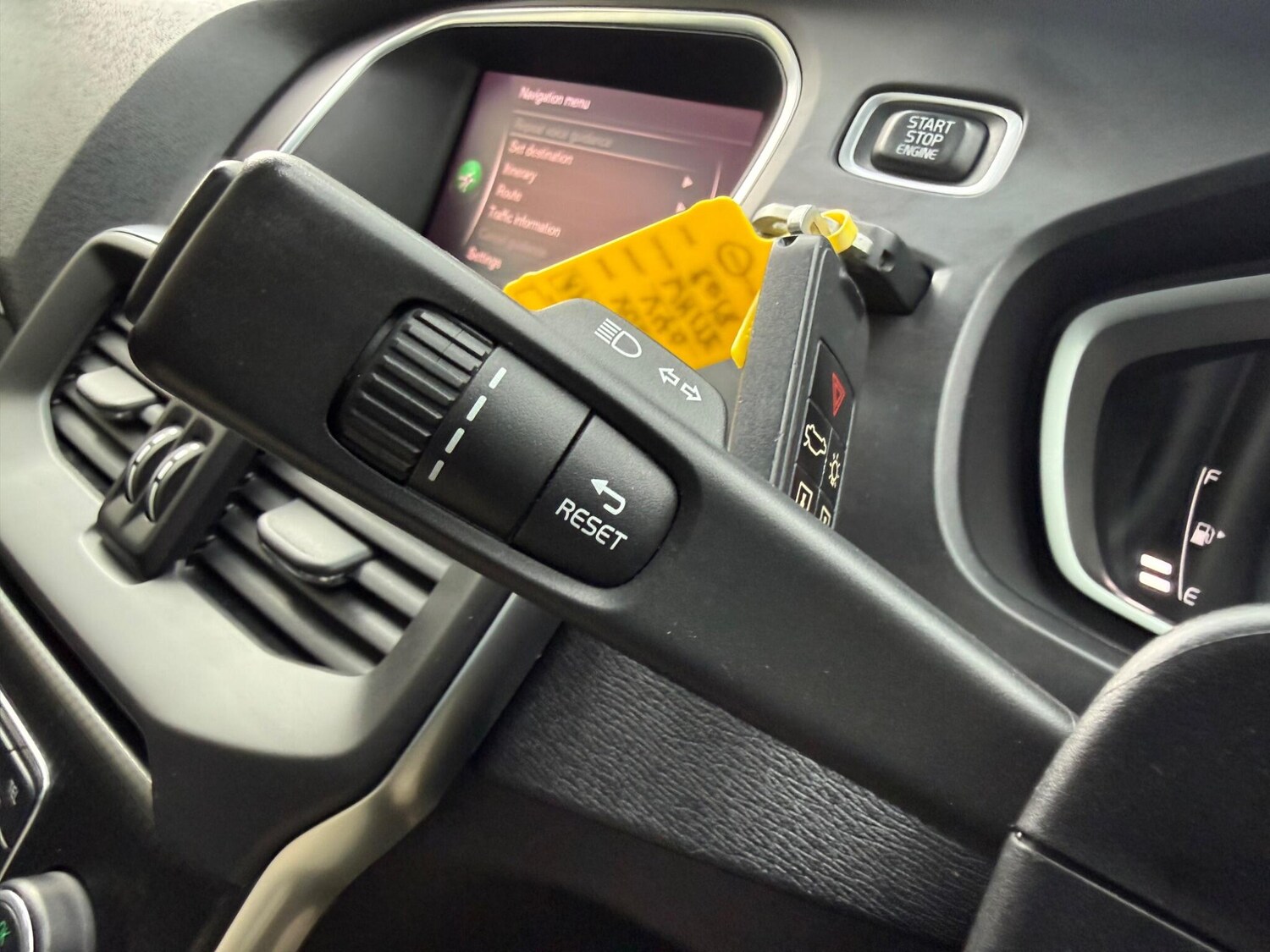 Used Volvo V40 for sale - 77722517: Photo 36