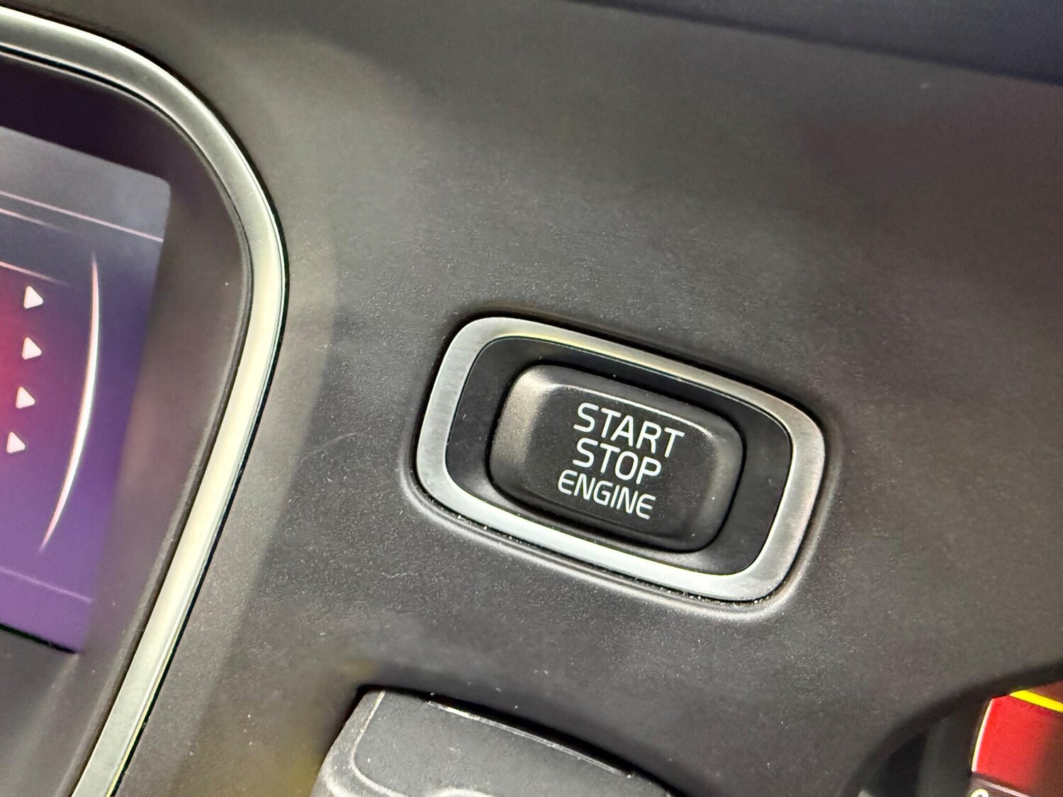 Used Volvo V40 for sale - 77722517: Photo 43