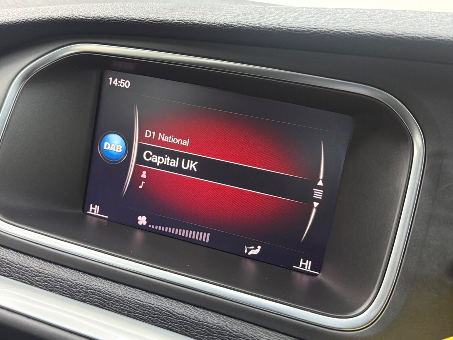 Used Volvo V40 for sale - 77722517: Photo 48