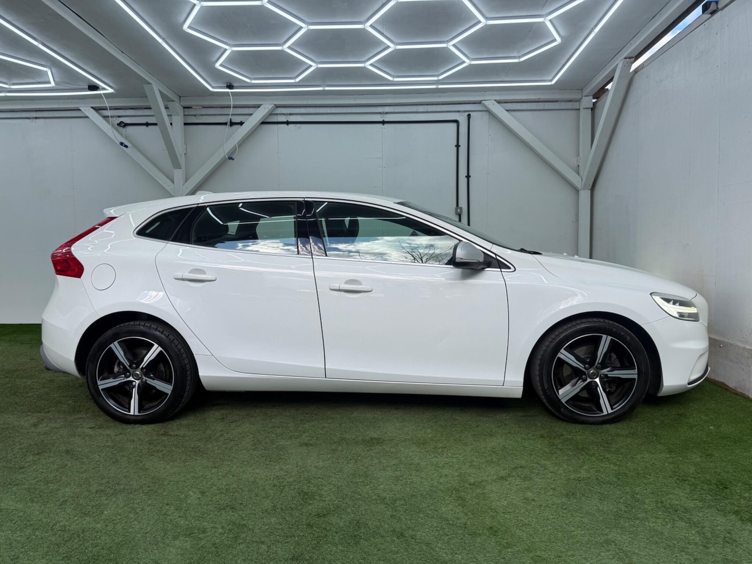 Used Volvo V40 for sale - 77722517: Photo 5