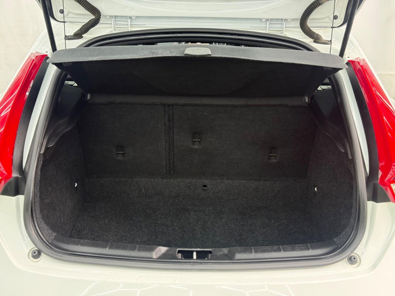 Used Volvo V40 for sale - 77722517: Photo 8