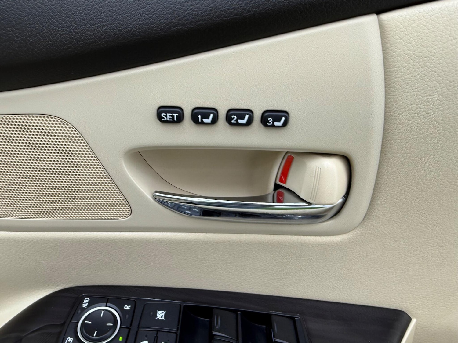 Used Lexus RX 2012 for sale - 77387241: Photo 41