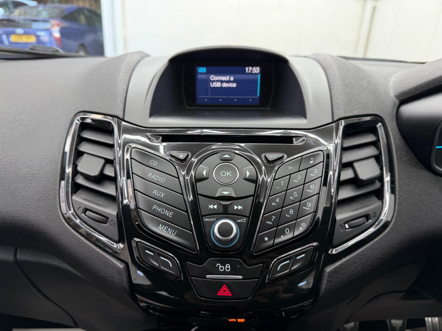 Used Ford Fiesta 2015 for sale - 77892478: Photo 25