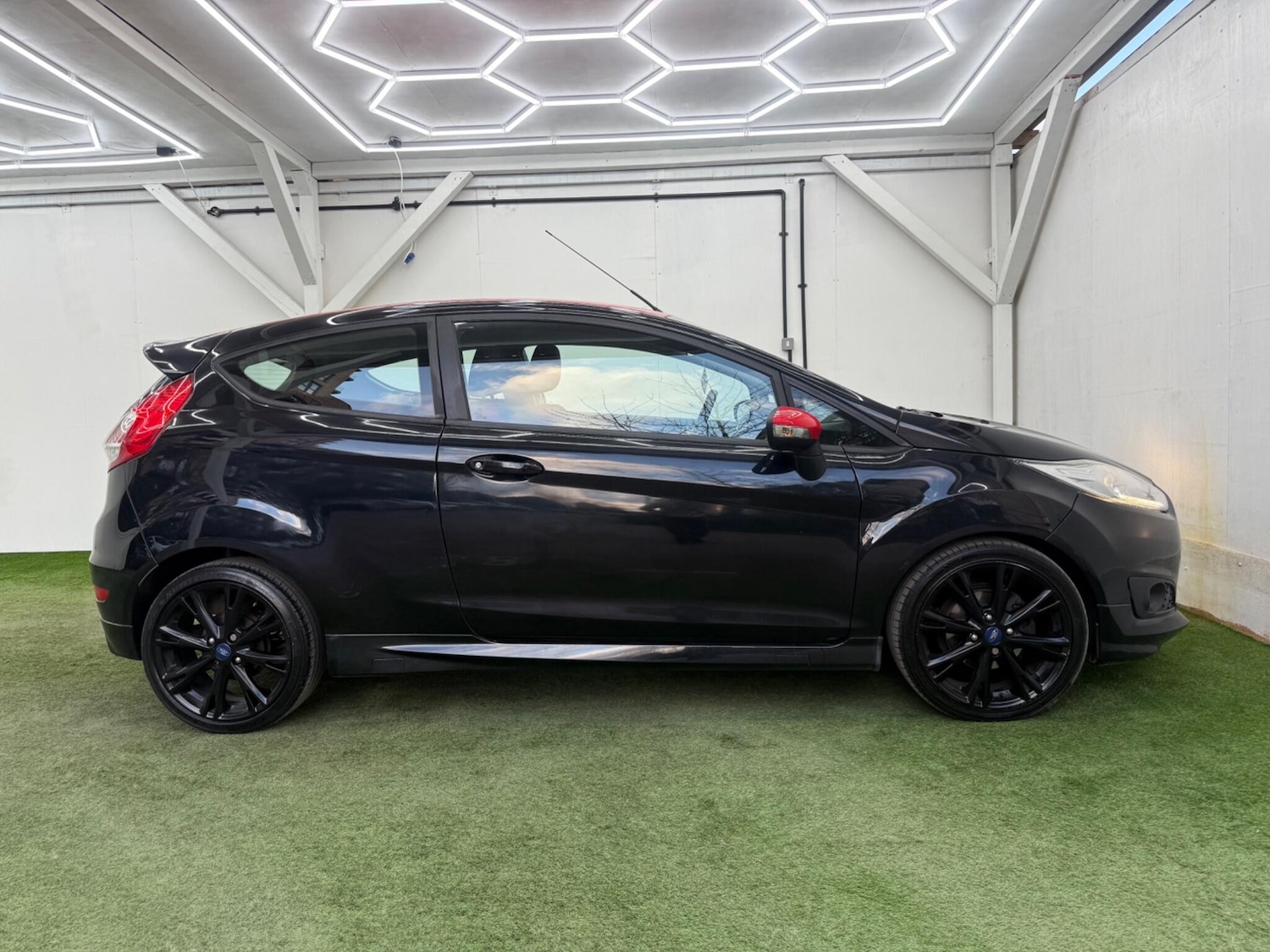 Used Ford Fiesta 2015 for sale - 77892478: Photo 5