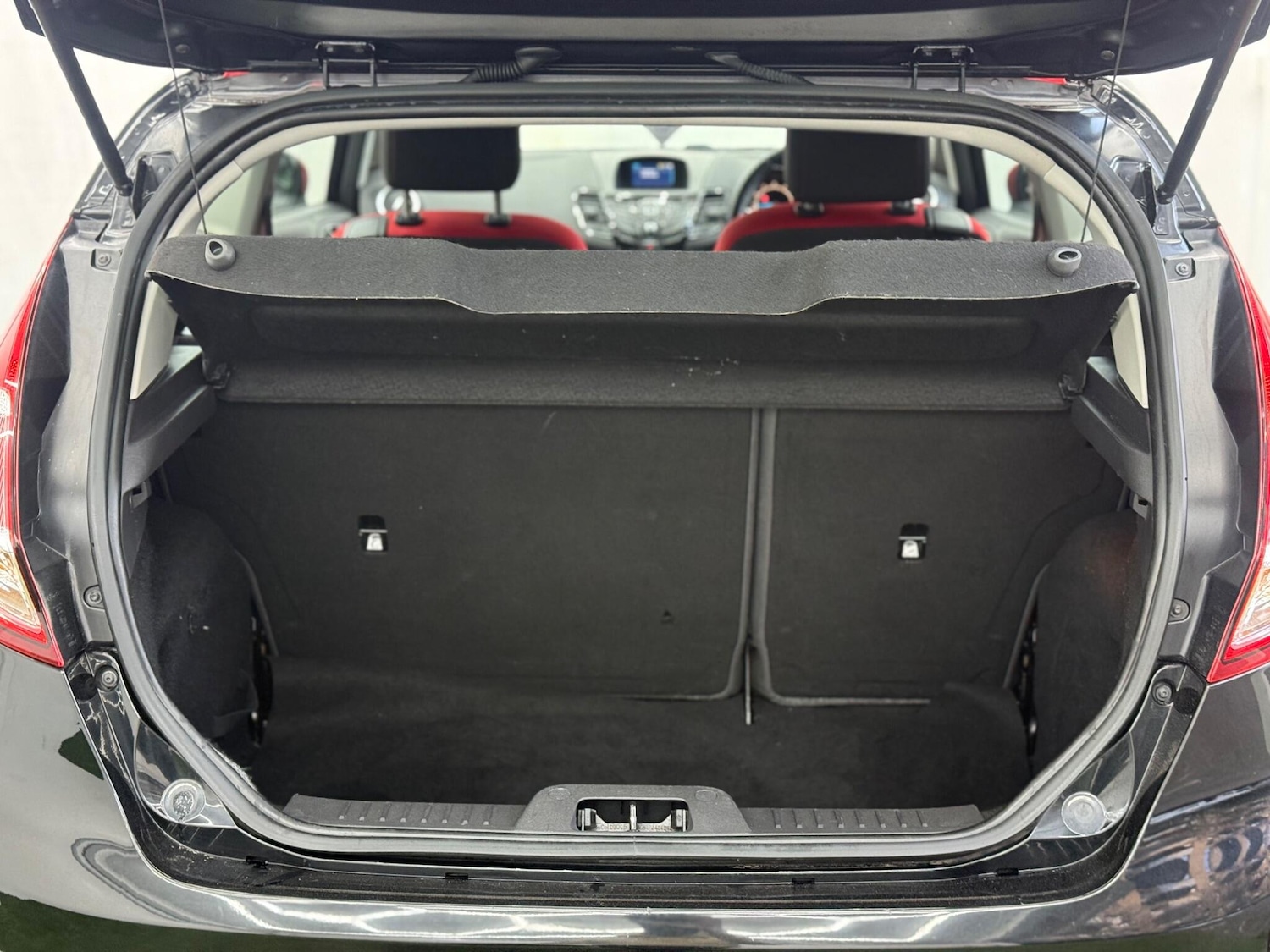 Used Ford Fiesta 2015 for sale - 77892478: Photo 8