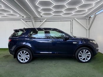 Used Land Rover Discovery Sport 2015 for sale - 78384225: Photo