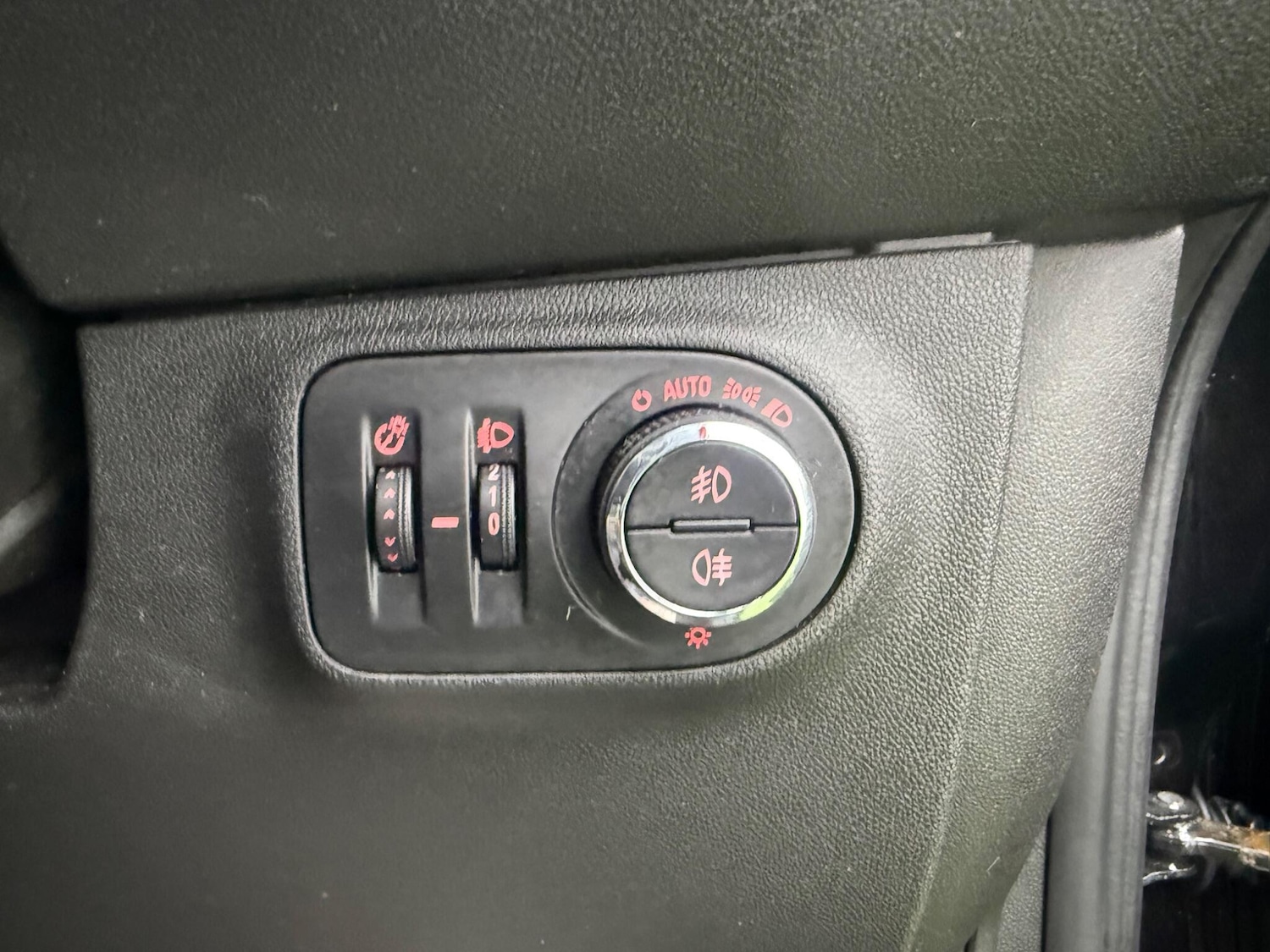 Used Vauxhall Corsa for sale - 77808450: Photo 41