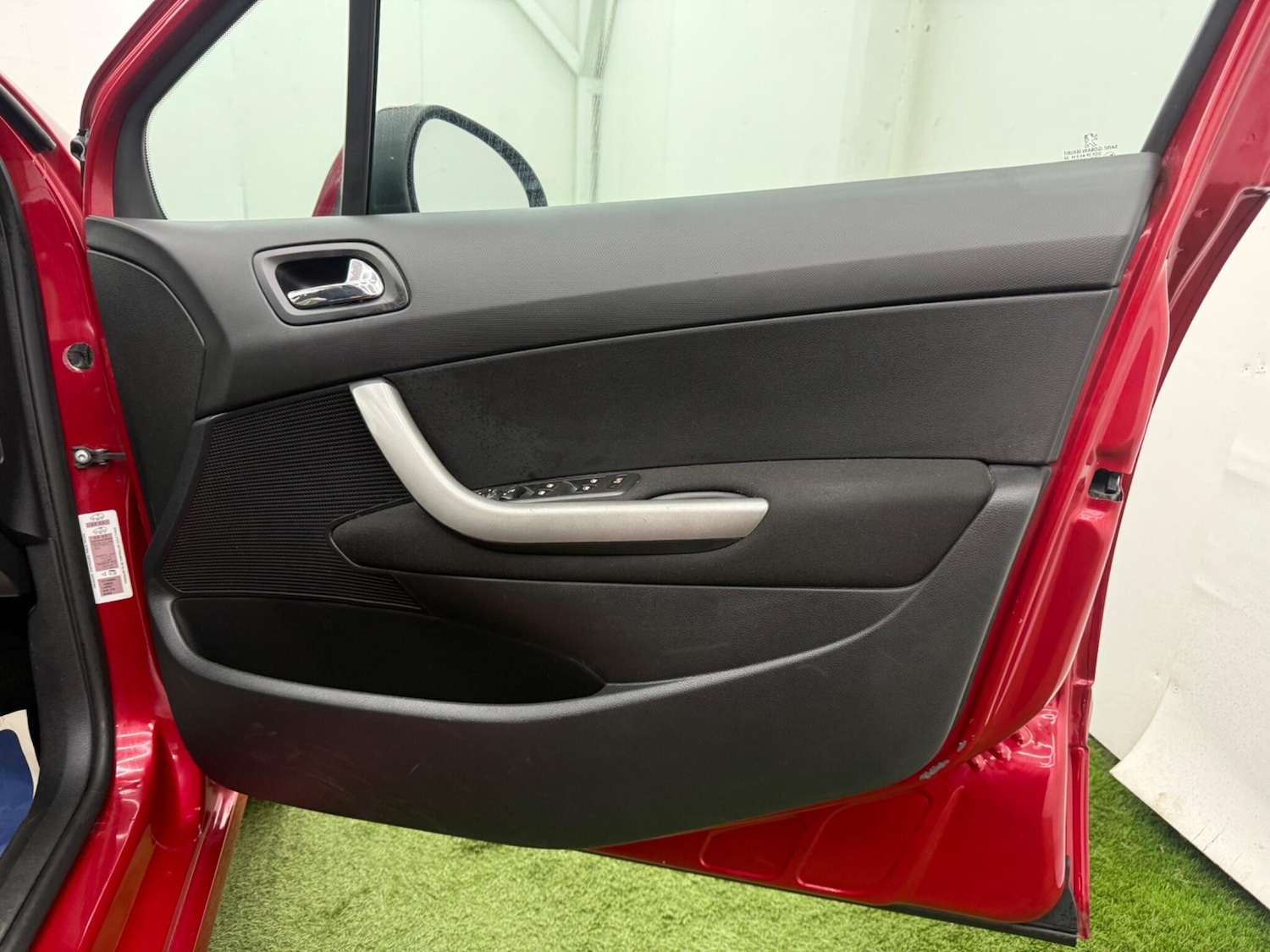 Used Peugeot 308 2010 for sale - 77958454: Photo 16